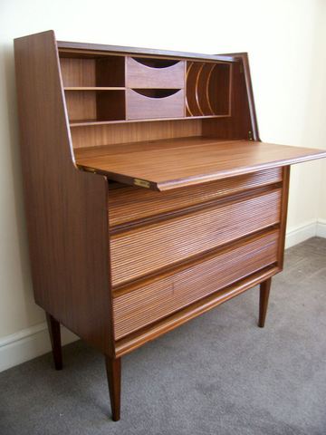 Richard Hornby desk bureau